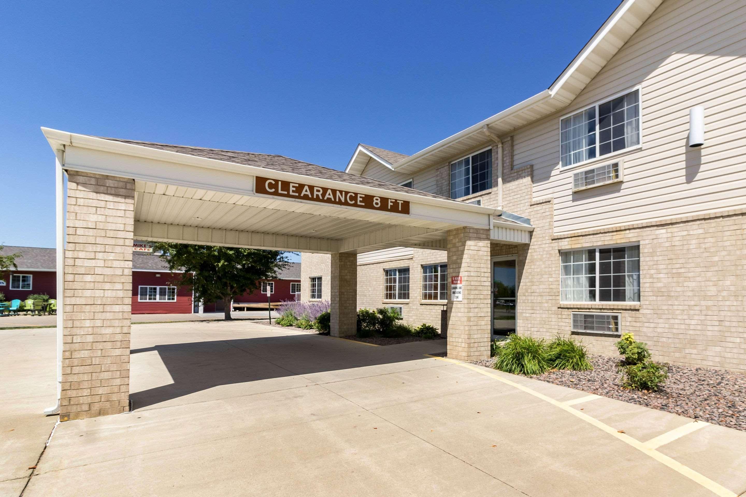 Quality Inn Marshall Mn Near University Exterior photo